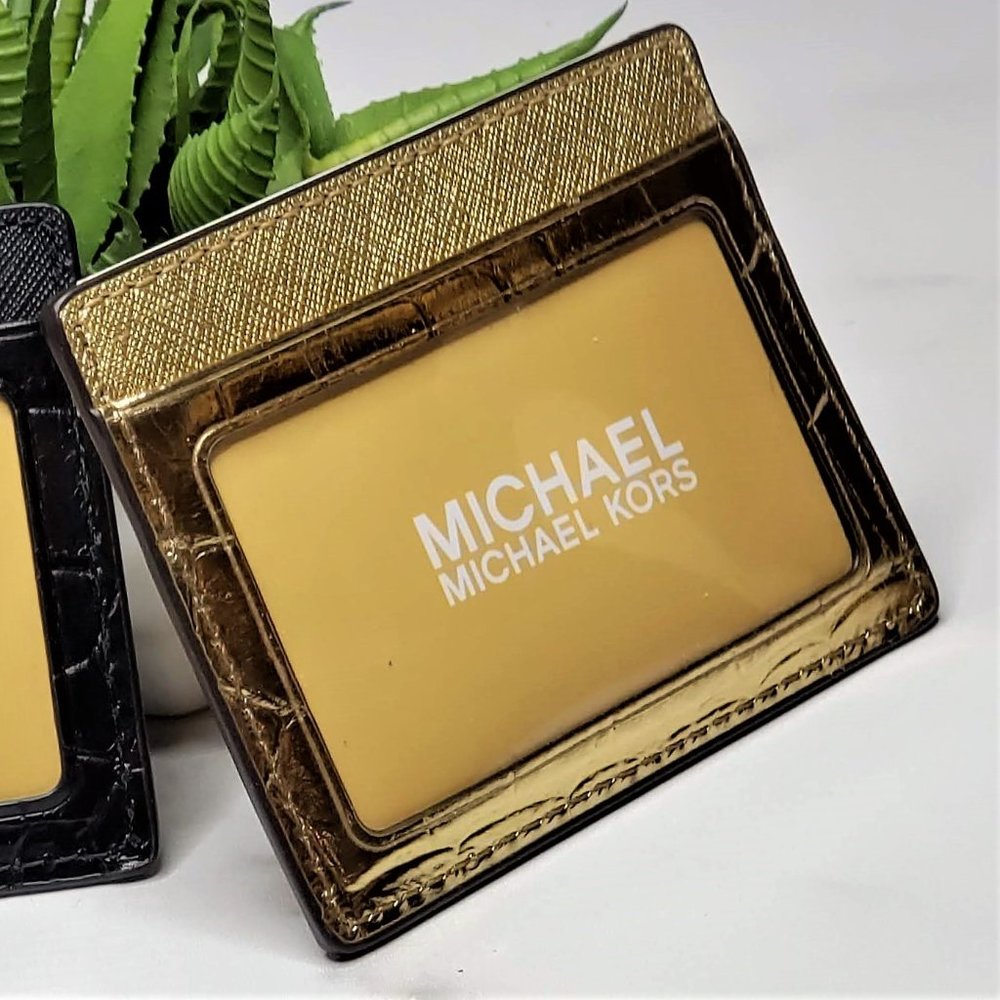 NWT MICHAEL KORS Gold Embossed Leather Card Case - Picture 1 of 2